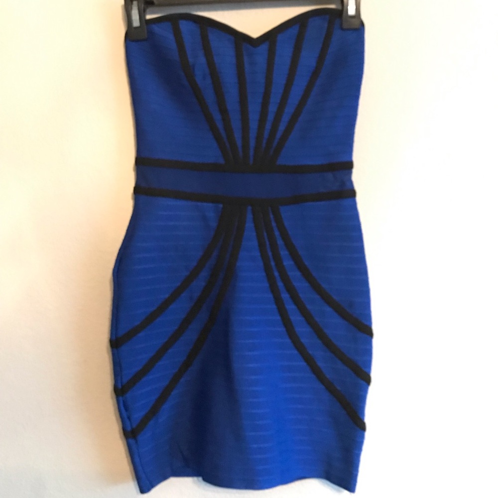 Bebe 2b bandage dress